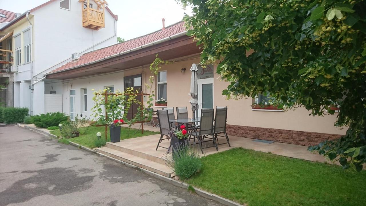Nobilis Apartman エゲル エクステリア 写真