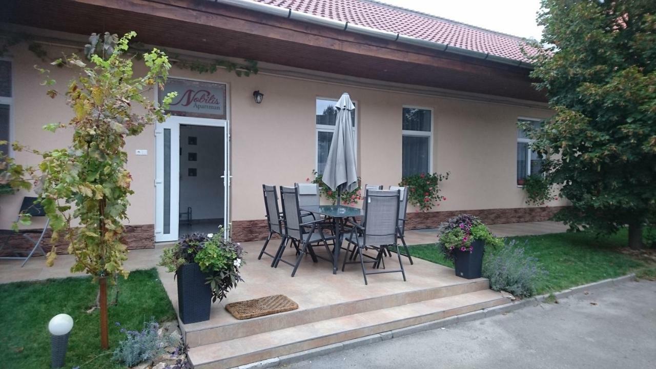 Nobilis Apartman エゲル エクステリア 写真